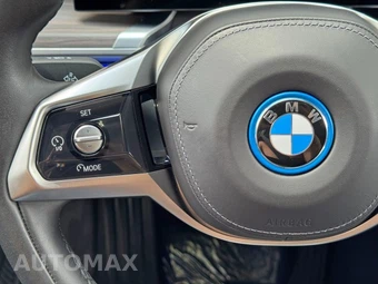 2023 BMW i7 xDrive60 - miniatura 21