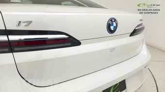 2023 BMW i7 xDrive60 - miniatura 26