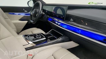 2023 BMW i7 xDrive60 - miniatura 35