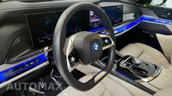 2023 BMW i7 xDrive60 - miniatura 47