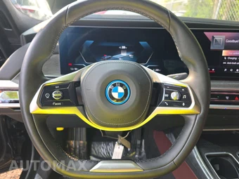 2023 BMW i7 xDrive60 – miniatura 10