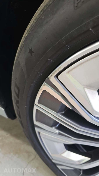 2023 BMW i7 xDrive60 – miniatura 24