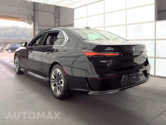 2023 BMW i7 xDrive60 – miniatura 6