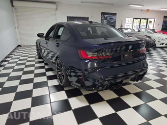 2023 BMW M3 Sedan Competition – miniatura 2