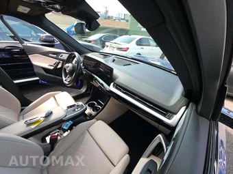 2023 BMW X1 Sports Activity Vehicle xDrive28i M SPORT LINE - miniatura 19