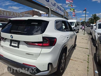 2023 BMW X1 Sports Activity Vehicle xDrive28i - miniatura 3