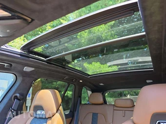 2023 BMW X5 M Sports Activity Vehicle – miniatura 11