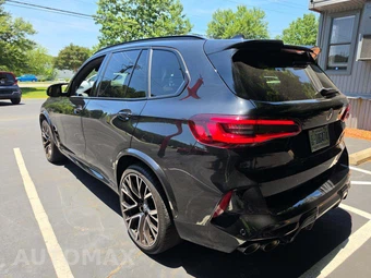 2023 BMW X5 M Sports Activity Vehicle – miniatura 2