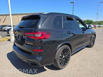 2023 BMW X5 Sports Activity Vehicle M50i - miniatura 3