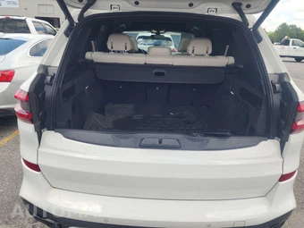 2023 BMW X5 Sports Activity Vehicle M50i - miniatura 16
