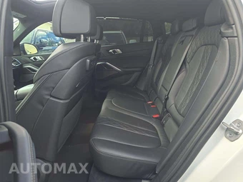 2023 BMW X6 Sports Activity Coupe M50i – miniatura 13