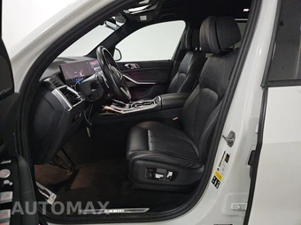 2023 BMW X7 Sports Activity Vehicle M60i - miniatura 7