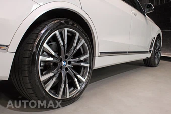 2023 BMW X7 Sports Activity Vehicle xDrive40i – miniatura 17