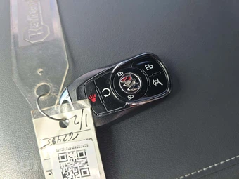 2023 Buick Enclave Essence 1SL - miniatura 8