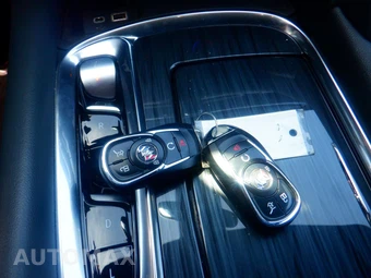2023 Buick Enclave Essence 1SL - miniatura 4