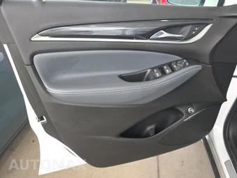 2023 Buick Enclave Essence 1SL – miniatura 9