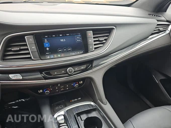 2023 Buick Enclave Essence 1SL – miniatura 17