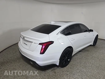 2023 Cadillac CT5 Luxury - miniatura 4