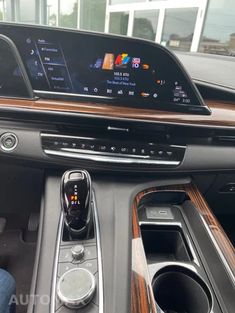 2023 Cadillac Escalade ESV Luxury 1SA - miniatura 17