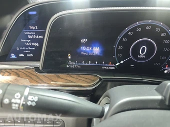 2023 Cadillac Escalade Premium Luxury Platinum - miniatura 12