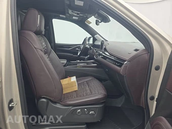 2023 Cadillac Escalade Premium Luxury Platinum - miniatura 8
