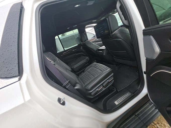 2023 Cadillac Escalade Premium Luxury Platinum 1SG - miniatura 17