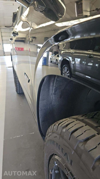 2023 Cadillac Escalade V-Series 1SD - miniatura 23