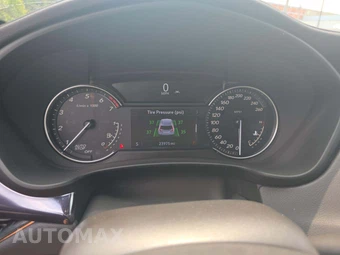 2023 Cadillac XT4 Luxury 1SB - miniatura 9