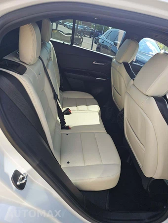 2023 Cadillac XT4 Sport - miniatura 15