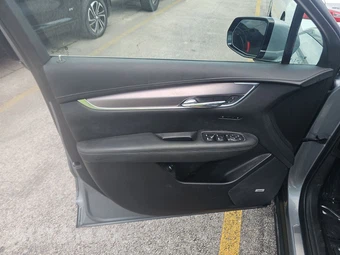 2023 Cadillac XT6 Luxury 1SA - miniatura 9