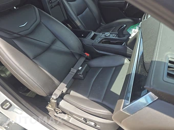 2023 Cadillac XT6 Luxury 1SA - miniatura 8
