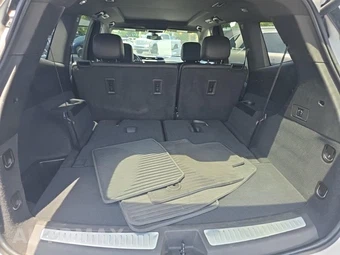 2023 Cadillac XT6 Luxury 1SA - miniatura 19
