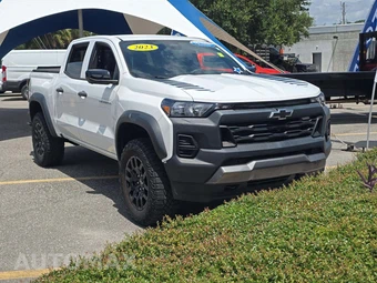 2023 Chevrolet Colorado Trail Boss Crew Cab Medium Bed 0TR - miniatura 4
