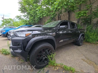 2023 Chevrolet Colorado Trail Boss Crew Cab Medium Bed 0TR