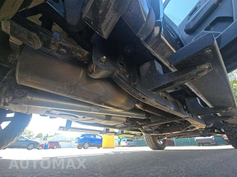 2023 Chevrolet Colorado Trail Boss Crew Cab Short Bed 0TR - miniatura 17