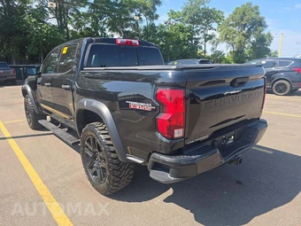 2023 Chevrolet Colorado Trail Boss Crew Cab Short Bed 0TR - miniatura 2