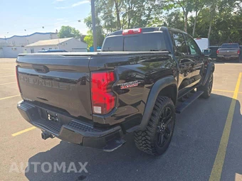 2023 Chevrolet Colorado Trail Boss Crew Cab Short Bed 0TR - miniatura 3