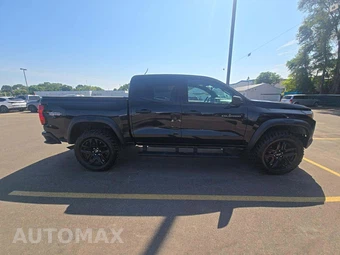 2023 Chevrolet Colorado Trail Boss Crew Cab Short Bed 0TR - miniatura 4