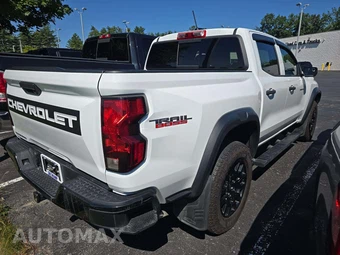 2023 Chevrolet Colorado Trail Boss Crew Cab Short Bed 0TR - miniatura 3