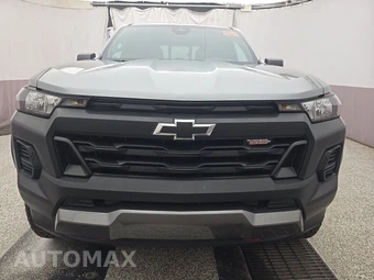 2023 Chevrolet Colorado Trail Boss Crew Cab Short Bed 0TR - miniatura 2
