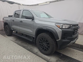 2023 Chevrolet Colorado Trail Boss Crew Cab Short Bed 0TR - miniatura 3