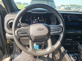 2023 Chevrolet Colorado Trail Boss Crew Cab Short Bed 0TR - miniatura 10