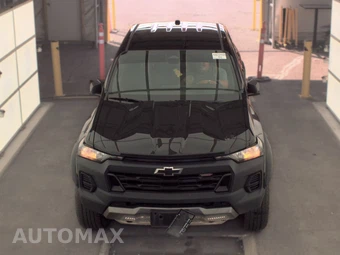 2023 Chevrolet Colorado Trail Boss Crew Cab Short Bed 0TR - miniatura 2