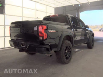 2023 Chevrolet Colorado Trail Boss Crew Cab Short Bed 0TR - miniatura 4