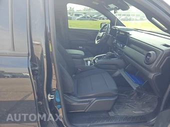 2023 Chevrolet Colorado Trail Boss Crew Cab Short Bed 0TR - miniatura 8
