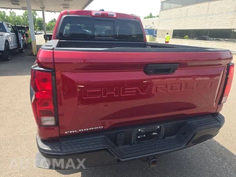 2023 Chevrolet Colorado Trail Boss Crew Cab Short Bed 0TR - miniatura 5