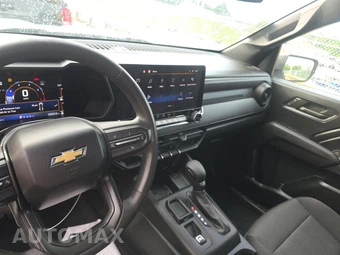 2023 Chevrolet Colorado WT Crew Cab Medium Bed 2WT - miniatura 11