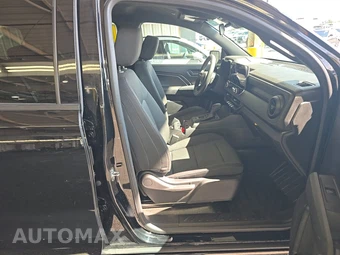 2023 Chevrolet Colorado WT Crew Cab Medium Bed 2WT - miniatura 8
