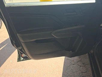 2023 Chevrolet Colorado WT Crew Cab Medium Bed 2WT - miniatura 9