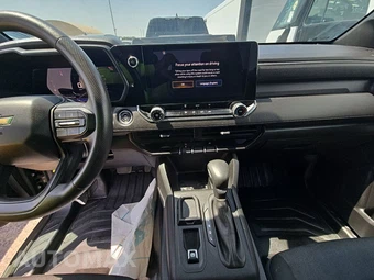 2023 Chevrolet Colorado WT Crew Cab Medium Bed 2WT - miniatura 11